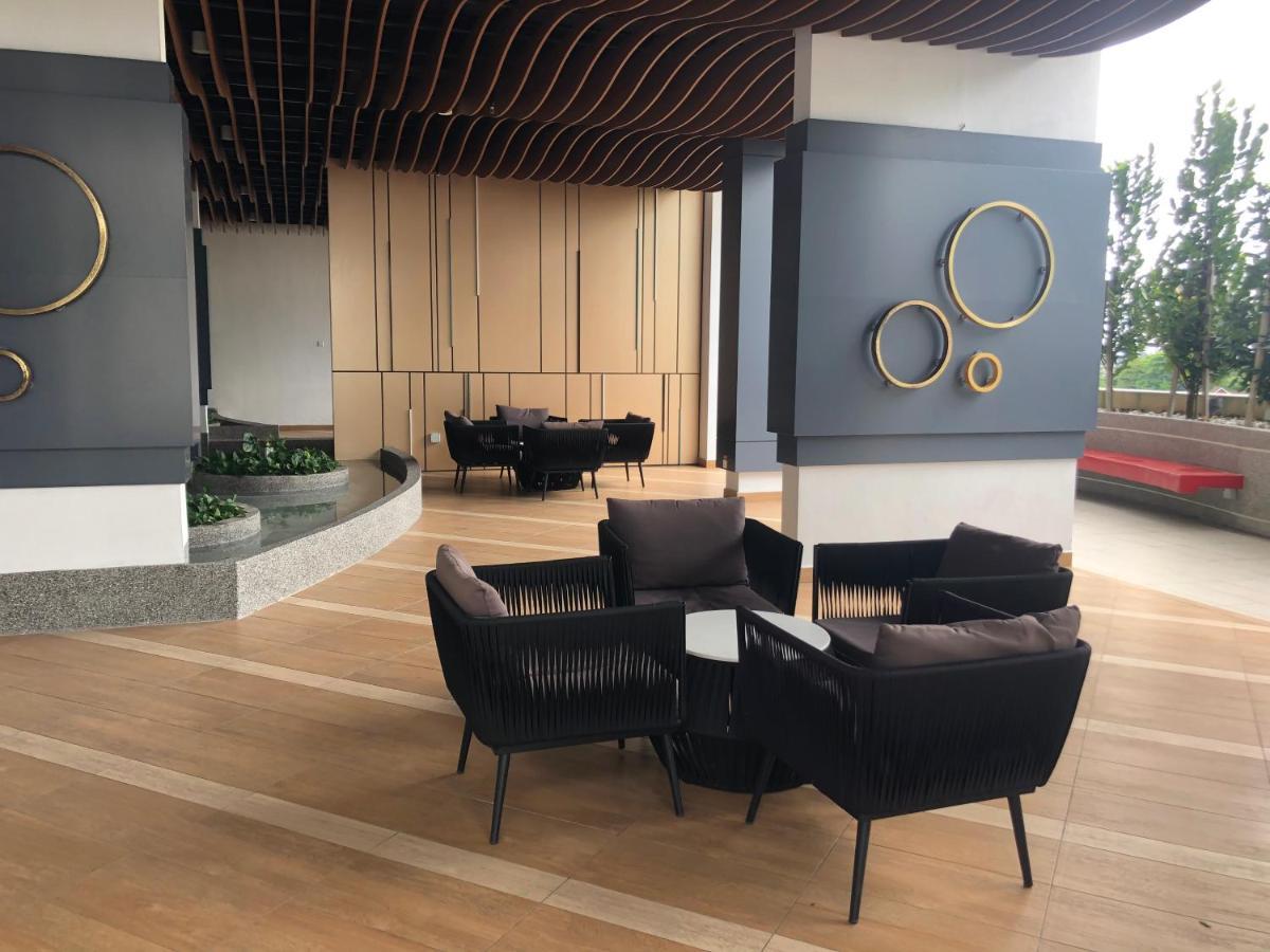 AAIRA Troika Residence,Kota Bharu Bagian luar foto