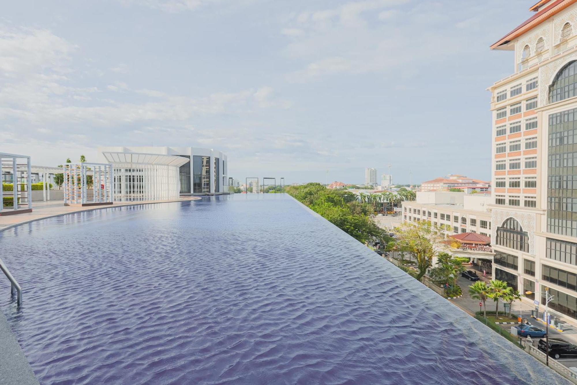 AAIRA Troika Residence,Kota Bharu Bagian luar foto